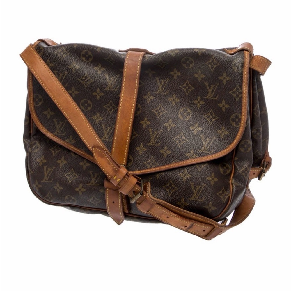 Louis Vuitton
LV Monogram Saumur 35